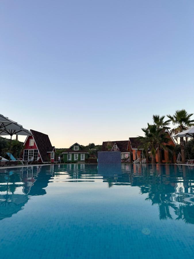 Seyyah Cafe Bungalows Aliaga Esterno foto