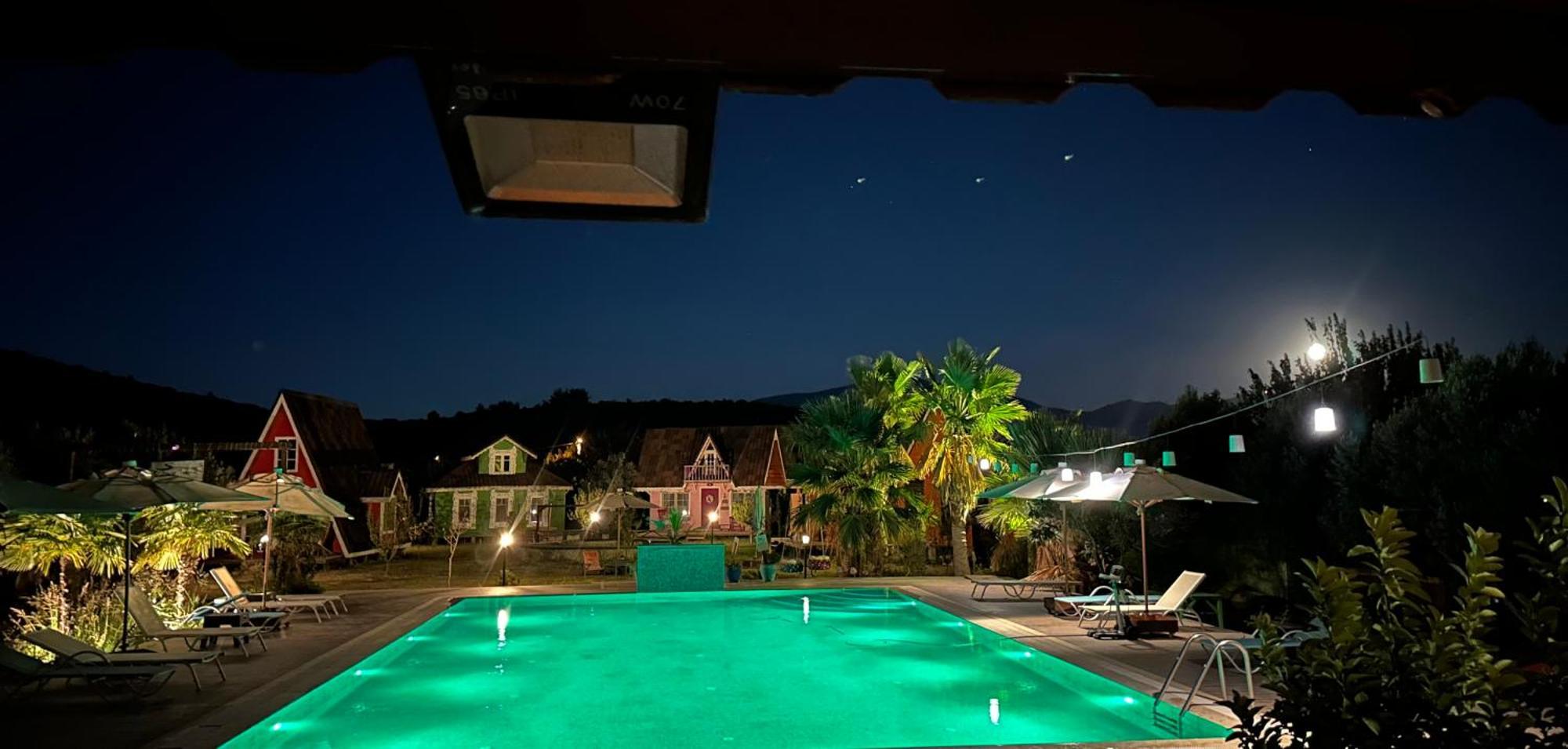 Seyyah Cafe Bungalows Aliaga Esterno foto